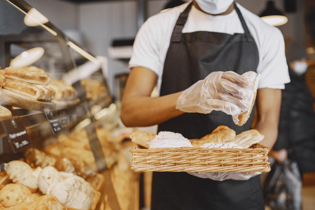 Nhân viên bán hàng tiệm bánh – Verkäufer/ -in in der Bäckerei